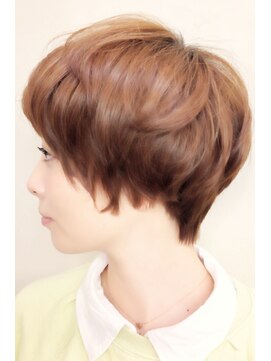 サロン ド ハル salon de HARU 透明感のある甘めバンクショート♪