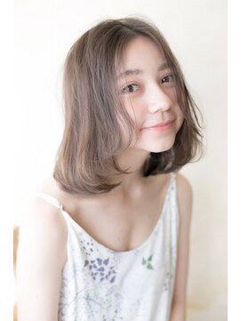 オハナ(ohana) 【ohana/表参道】大人上品な長めバングのモテ髪くびれミディ