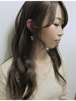 リタ(Lita)&nbsp;"オトナ女子" には おくれ毛が大切 ☆