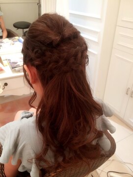 パーチ(Perch) 上品かわいいハーフアップ