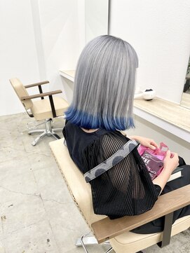 ニュート(Neut ) ホワイトグレー×ブルーデザイン