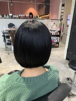 リーオオサカ(Lee Osaka)&nbsp;ダークグレー×ボブヘア