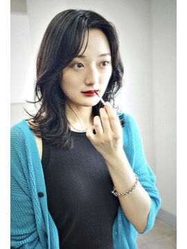 オグジュアリー 表参道(aux.) 色っぽく大人ミディアムレイヤー