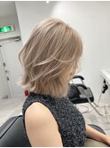 10代20代30代ベージュダブルカラーハイトーンブリーチボブ