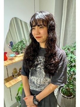 シプレ(cipre) 黒髪ウェーブヘア