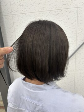 ビーヒアナウ N゜03 金沢駅西店(BE HERE NOW) 30代40代50代◎大人ナチュラルレイヤーショートボブ
