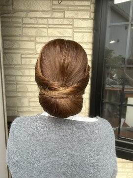 オラシオン 和装　まとめ髪　シニヨン