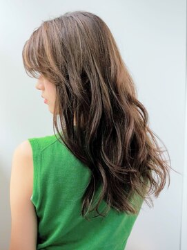 ルティア(Lutia) 透明感カラー 大人かわいい ゆる巻き★★