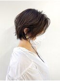 動く束感ショートボブ