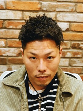 ヒロギンザバーバーショップ 丸の内店(HIRO GINZA BARBER SHOP) ツイスパ×フェードカット