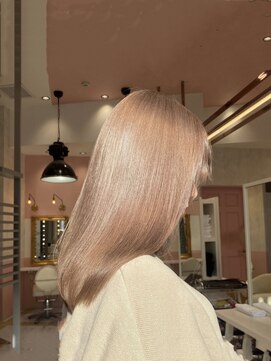 リー 梅田(Lee) Lee梅田茶屋町　柔らかベージュ