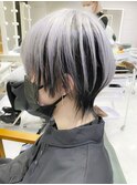 ウルフレイヤー　ウルフカット　ジェンダーレスショートホワイト