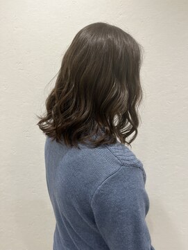 アルティーナプライベート(altina PRIVATE) ロブxオリーブベージュ