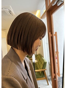 チトセ 遠石(CHITOSE) パツっとボブ