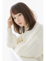 ラファル(Raphal)&nbsp;清潔感が漂う　大人ストレートロング