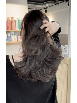 Cara FUKUOKA 薬院駅前【3月中旬NEW OPEN（予定）】 ショコラグレージュ&レイヤーカット《福岡暗髪カラー》
