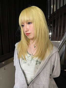 イェッカ パビル(YECCA pabil) イエローカラー