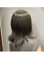 トリフォリウム 小牧店(TRIFOLIUM)&nbsp;「透明感エメラルドカラー×外ハネミディ」