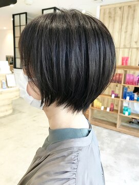 アテナ 六本松店(ATENA) ナチュラルなショートボブ
