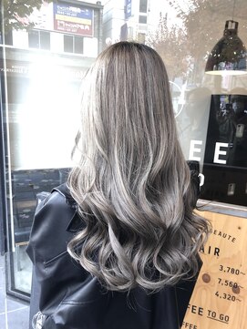 ティー リュクスボーテ(T LUXE BEAUTE) ホワイティー/パープル/シルバー