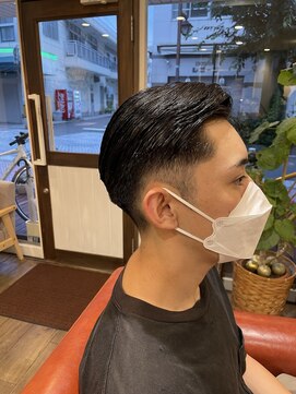 ディアバースデー(Dear Birthday) サイドパート　七三分け　フェードカット