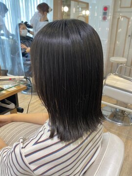 ネオリーブ チロル 横浜西口店(Neolive CiroL.) ぷつっとボブ 切りっぱなしボブ 美髪縮毛矯正 横浜