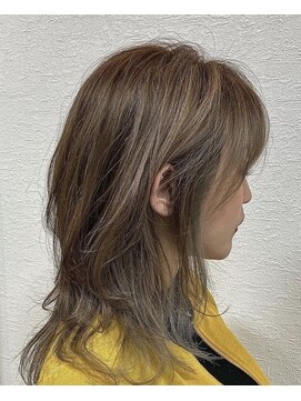 アンバー(Amber) チェリーブラウンデジタルパーマミニウルフホワイトグレージュ13