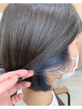 セム(sem) インナーカラーダークブルーイヤリングカラーミニボブ