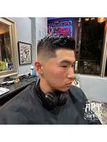 エーピーティートアウエスト(APT. TOR WEST)&nbsp;crew cut