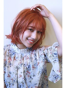 リリィ 北千住(Lily.) ピンクオレンジ　透明感　外はね　ウルフレイヤー