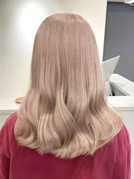 ルーブ トウキョウ(Loob. TOKYO) 池袋東口ハイトーンカラーミルクティーベージュペールピンク韓国