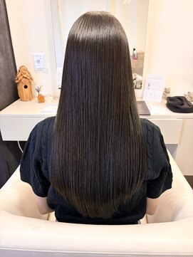 パシフィックダズールバトン(Pacific Dazzle baton) シルクストレート・髪質改善ロング