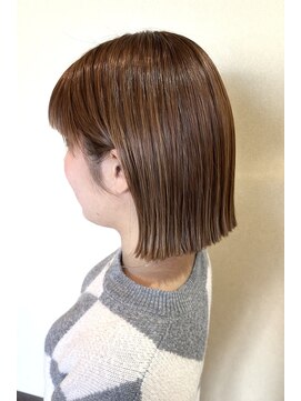 リール(Rire) 切りっぱなしボブ