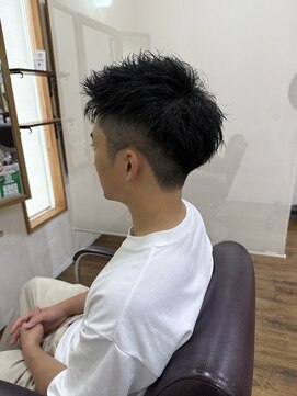 イタクラ 赤道店 (ITAKURA) メンズショート/束感ショート/ツーブロック/刈り上げ