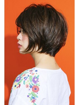 トロワエピ 表参道(Trois epis) 大人かわいい ひし形シルエット小顔丸みショートボブ