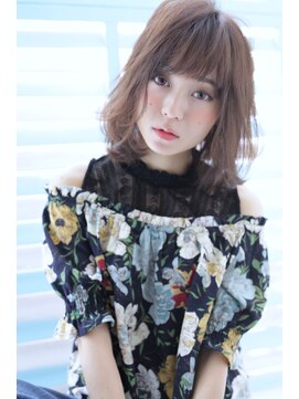 オウル(Owll) 【DISHEL】大人光で変わる透ける髪色☆ひし形シルエットミディ