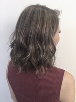 ビューティ スタジオ モッズ トウキョウ(beauty studio M.O.D TOKYO) M.O.D【モッズ】　グレージュハイ&ローライトメッシュスタイル