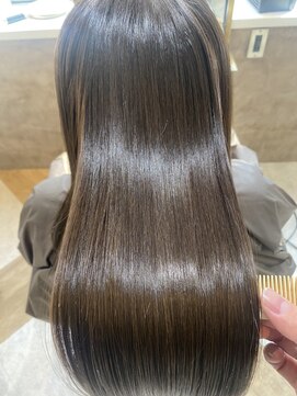 ジーナ 船橋(Zina) 小顔セミウェットウェーブピンクベージュハイライトカラー