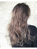 フロクシノーシナイヒリパイリフィケーション(Floccinaucinihilipilification)&nbsp;大人なブランドカラー