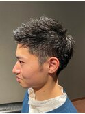 黒髪短髪 ツーブロックベリーショート かき上げアップバング