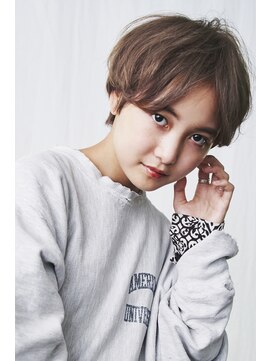 ガリカ(Gallica kinshicho) 『 グレージュ ×  透け感 』ショート センターパート☆