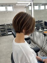 イキ 表参道(iki omotesando)&nbsp;モード/無造作ウェーブ/大人ガーリー[表参道駅]