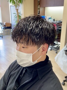 美容室シンプル ウィン(Simple Win) マッシュベース　ゆるツイストスパイラル