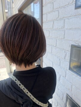 アイナ(aina) ショートボブ