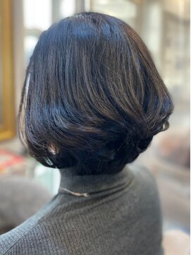 イリス はるひ野(iiris) 大人上品ボブ