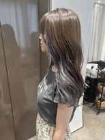 クエ(QUE) ミディアム/インナー/20代30代40代/横浜