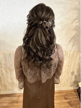 ブライダルロードの写真/結婚式や二次会はもちろん、デートや女子会にも◎特別な日はプロの技で可愛く、崩れにくいアレンジに♪