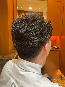 ヘアモード キクチ 銀座店 7:3ツーブロック