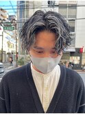 ハイライトセンターパートメッシュダブルカラーツーブロック