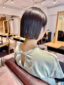 アーティクル(Article) 【Article二子玉川】20代30代40代透け感ベージュのぱつっとボブ